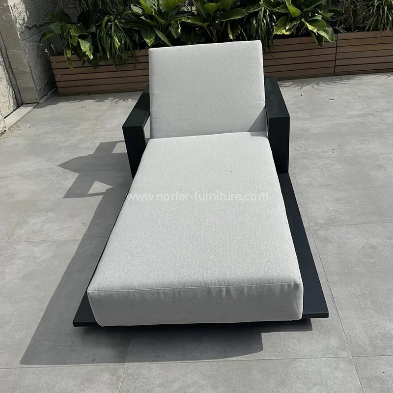 Outdoor Modern Luxury Aluminum Frame Sun Lounger