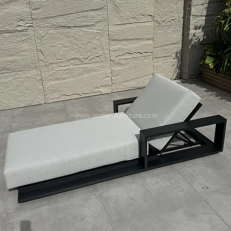 Outdoor Modern Luxury Aluminum Frame Sun Lounger