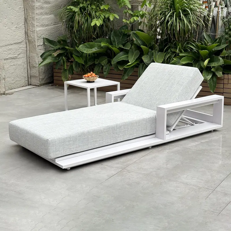 Outdoor Modern Luxury Aluminum Frame Sun Lounger