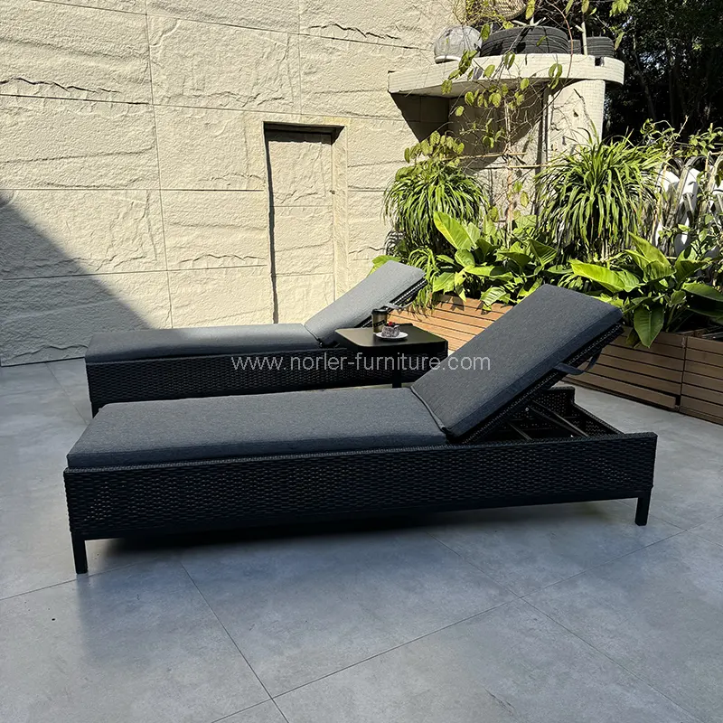 Latest High-End Hand Woven Rattan Sun Lounger