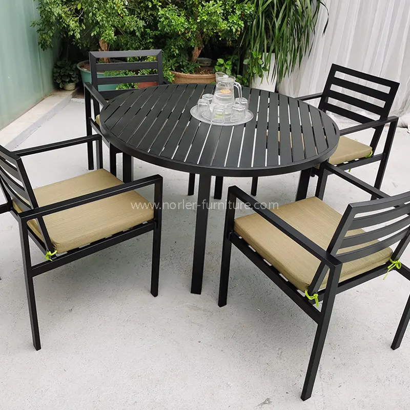 Outdoor 5m Thickness Cushion Aluminum Frame Dining Set