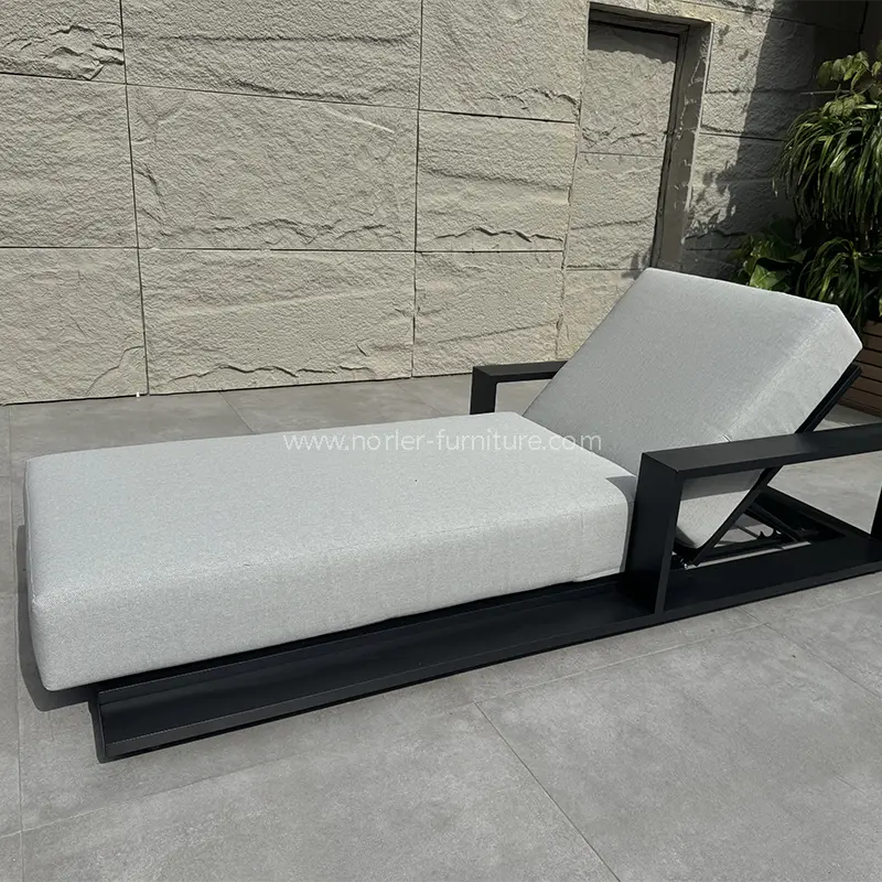 Outdoor Modern Luxury Aluminum Frame Sun Lounger